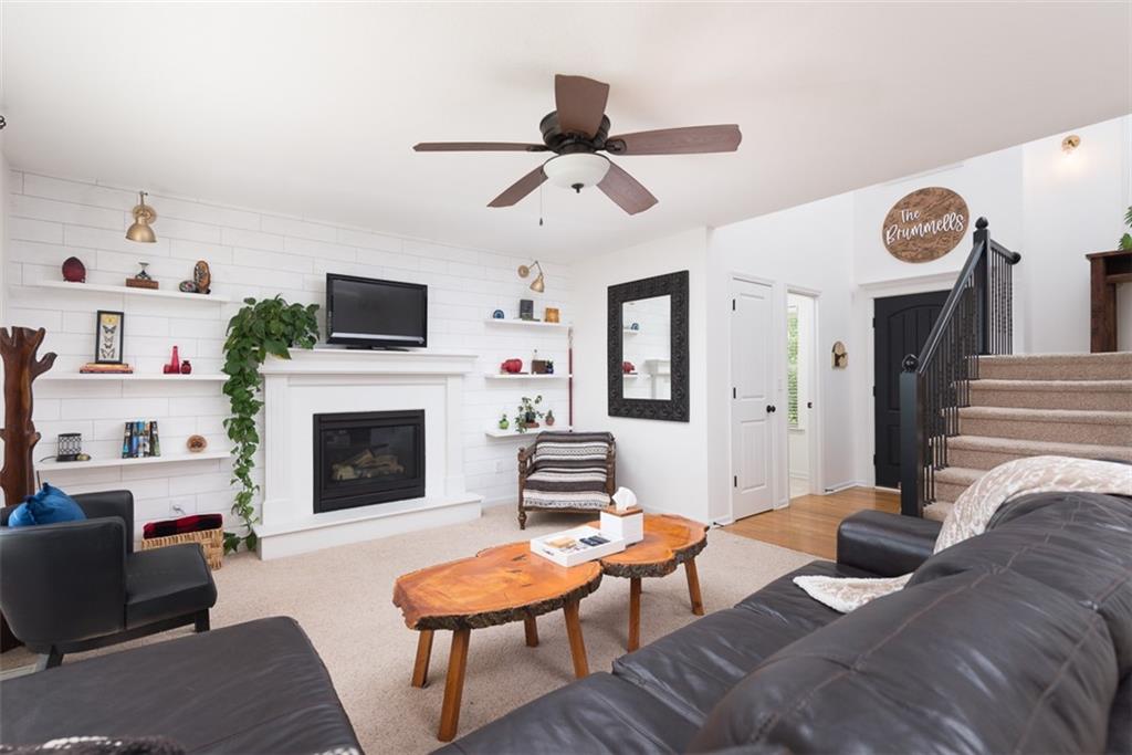 10209 N Lewis Avenue