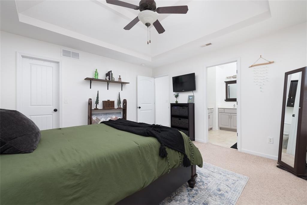 10209 N Lewis Avenue