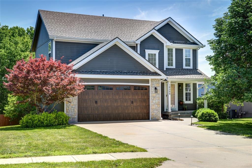 10209 N Lewis Avenue