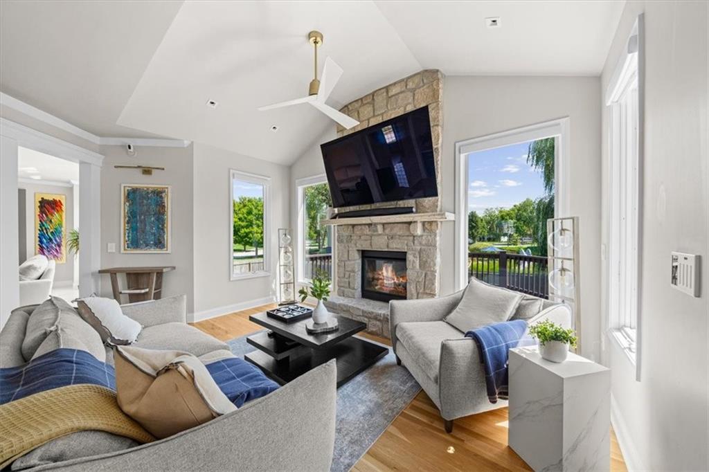 15825 S Hallet Street