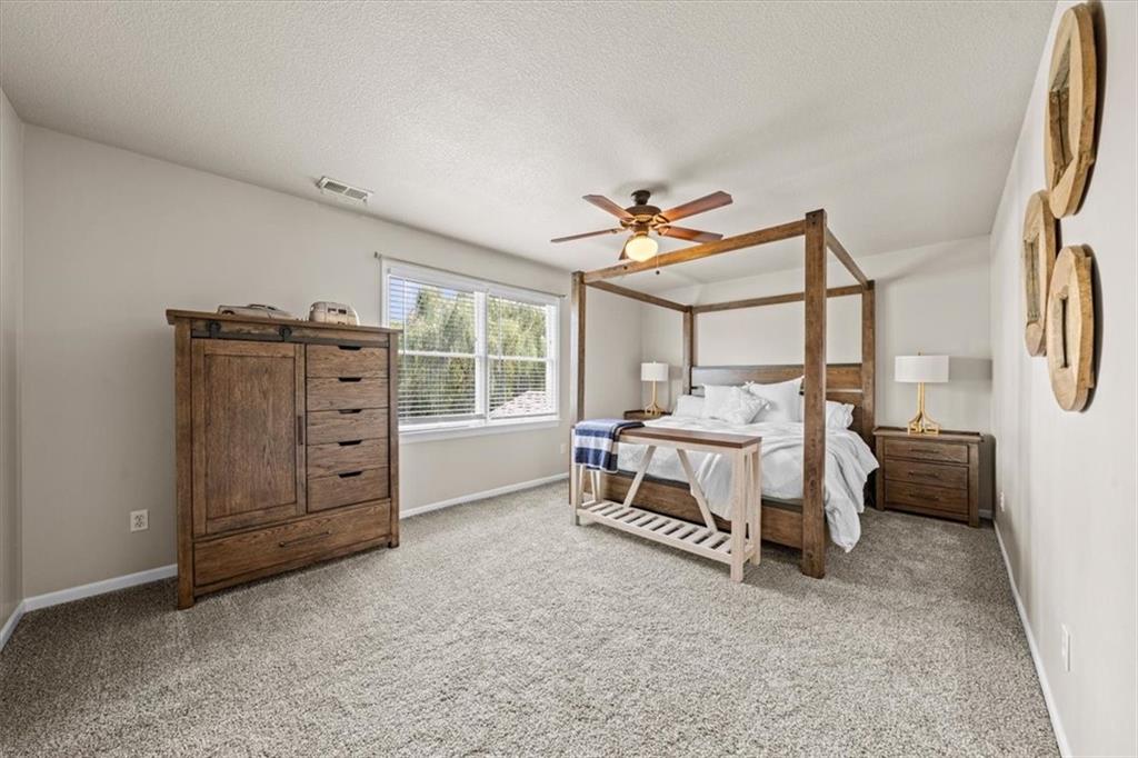 15825 S Hallet Street