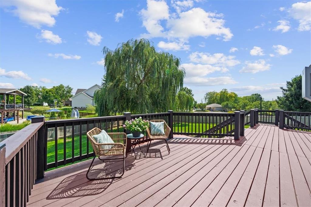 15825 S Hallet Street