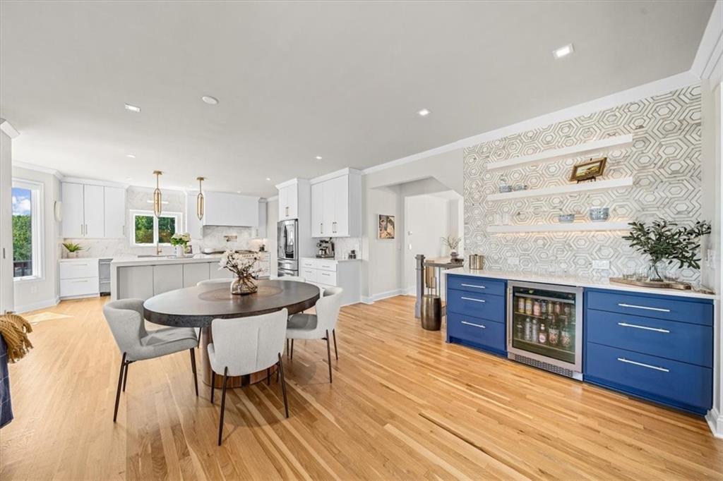 15825 S Hallet Street