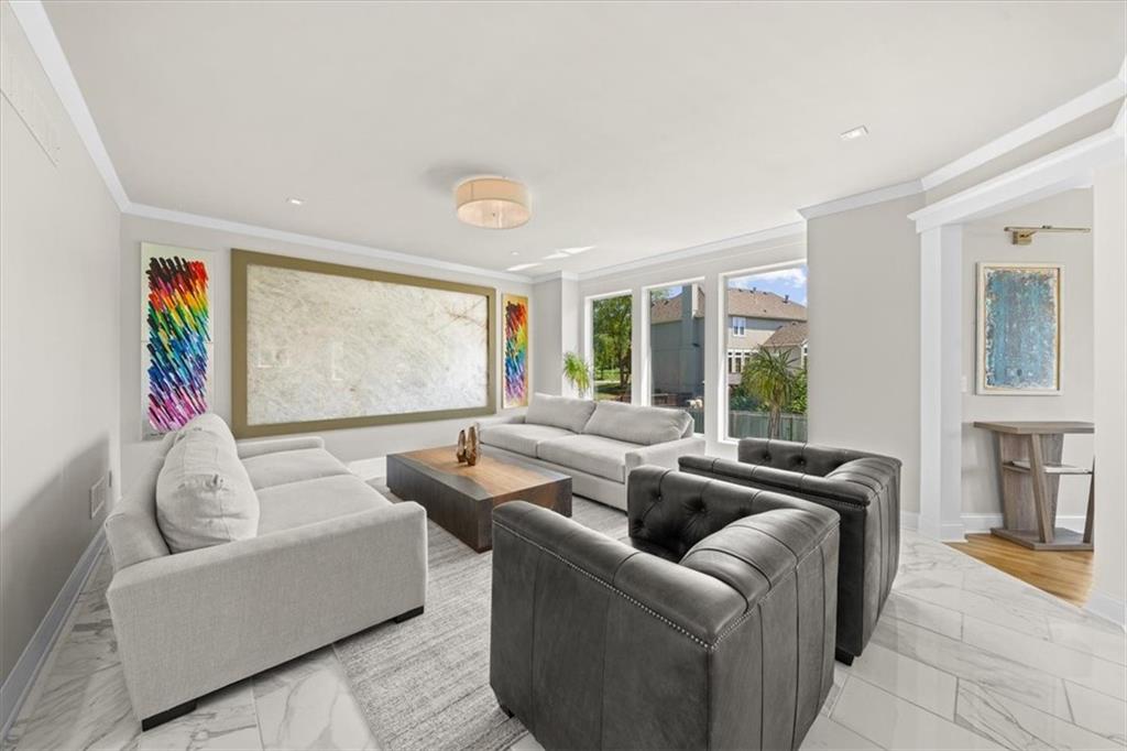 15825 S Hallet Street