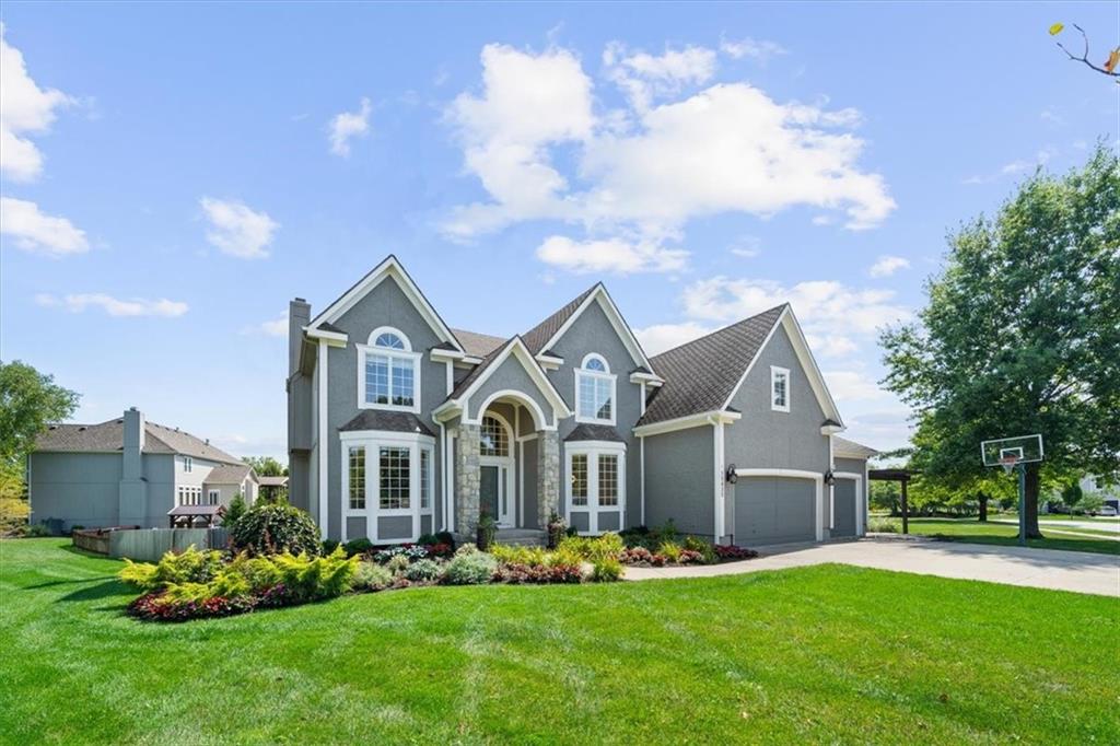 15825 S Hallet Street