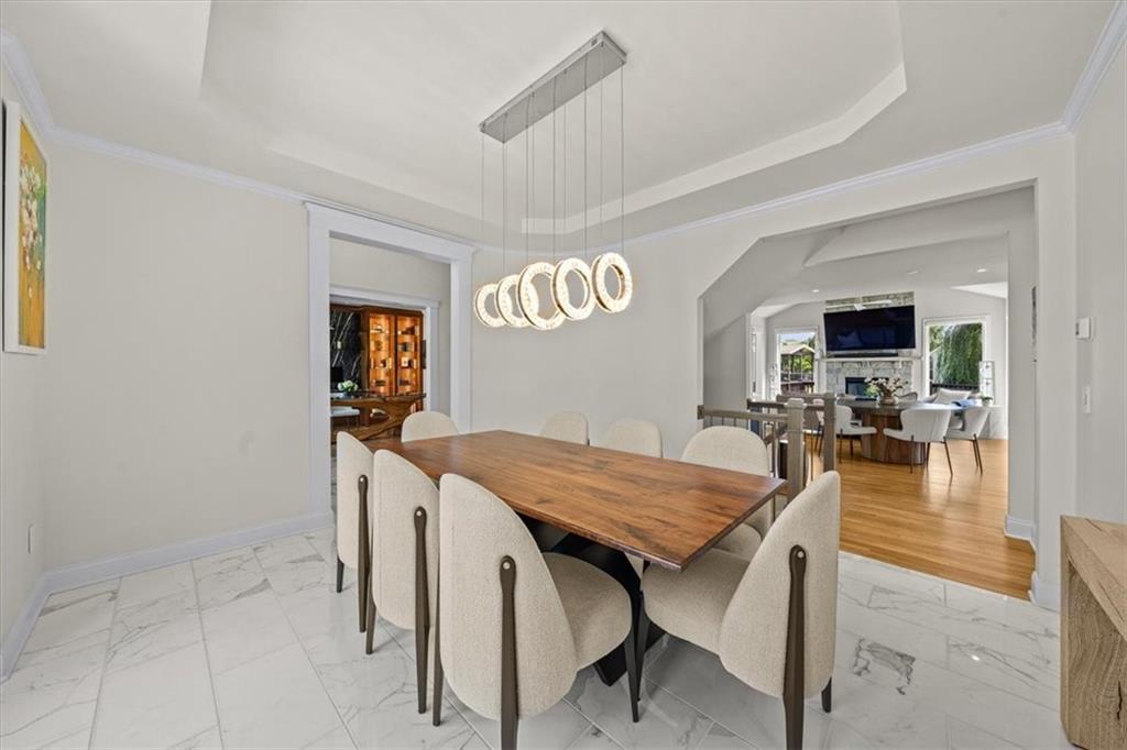 15825 S Hallet Street