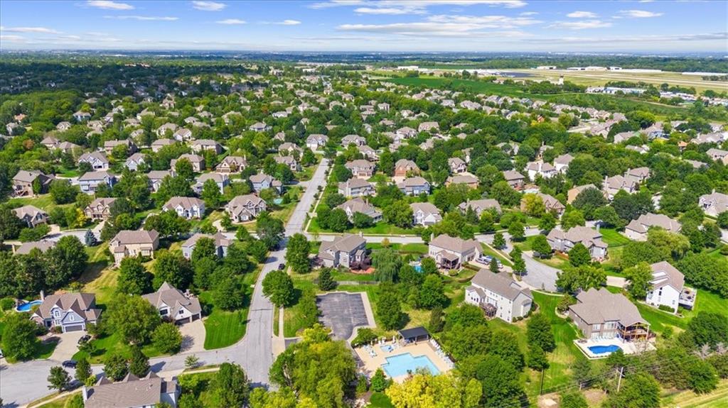 15825 S Hallet Street