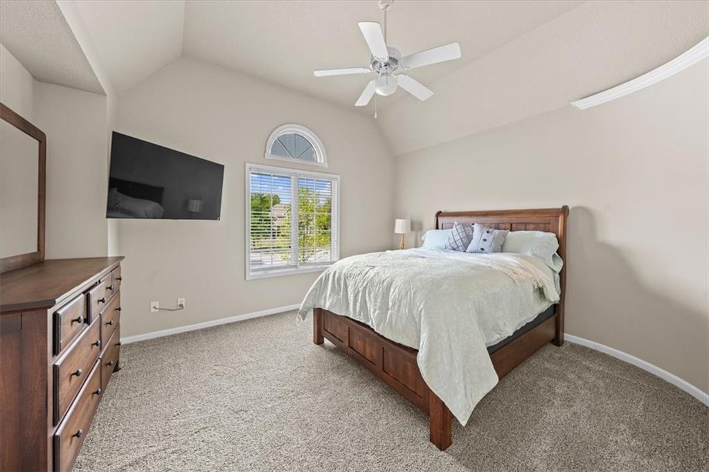 15825 S Hallet Street