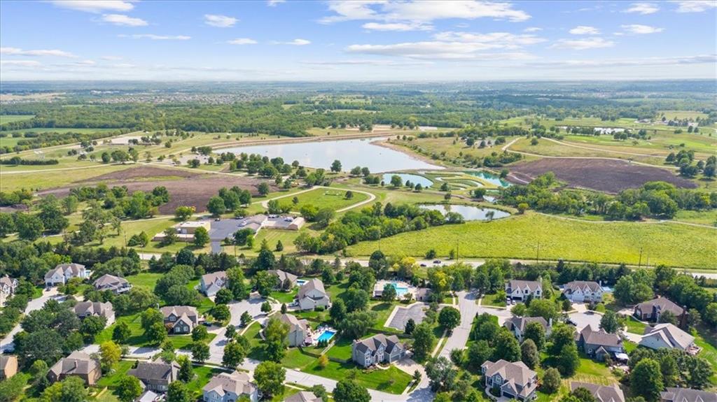 15825 S Hallet Street