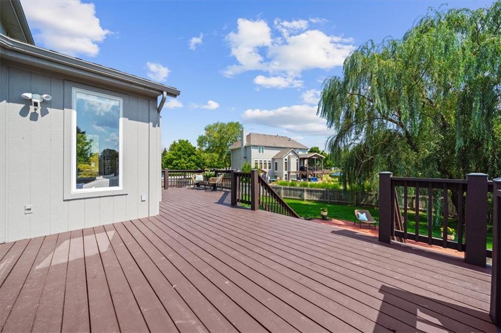 15825 S Hallet Street