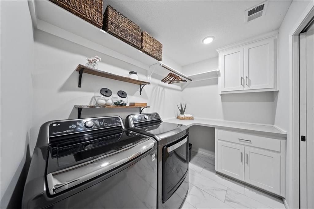 9872 Saddletop Street