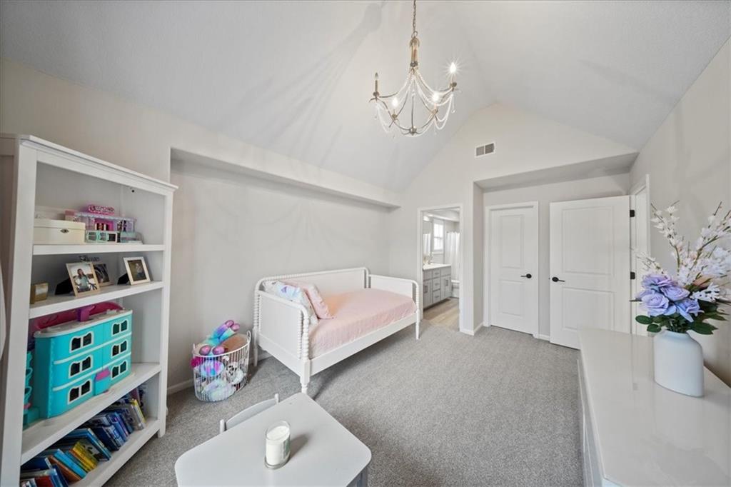 9872 Saddletop Street