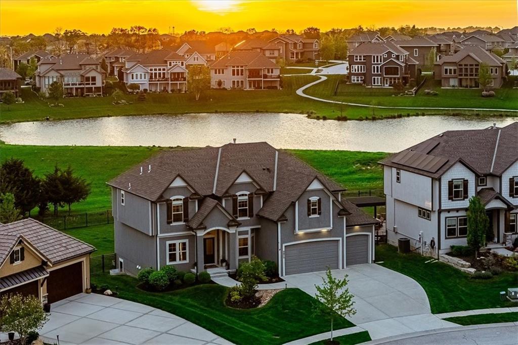 9872 Saddletop Street