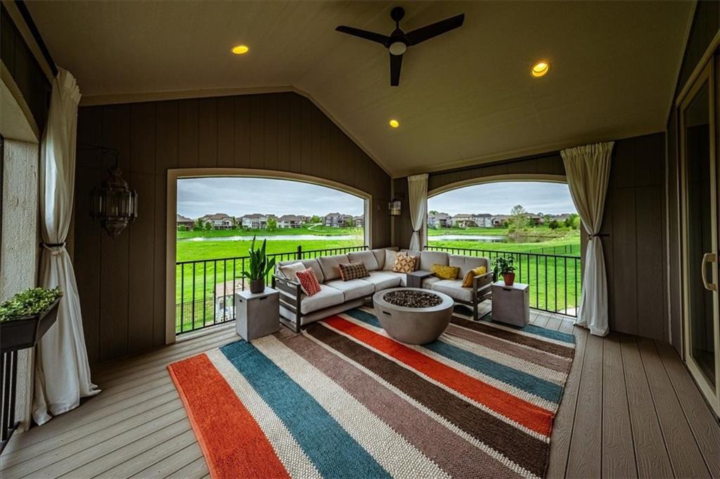 9872 Saddletop Street