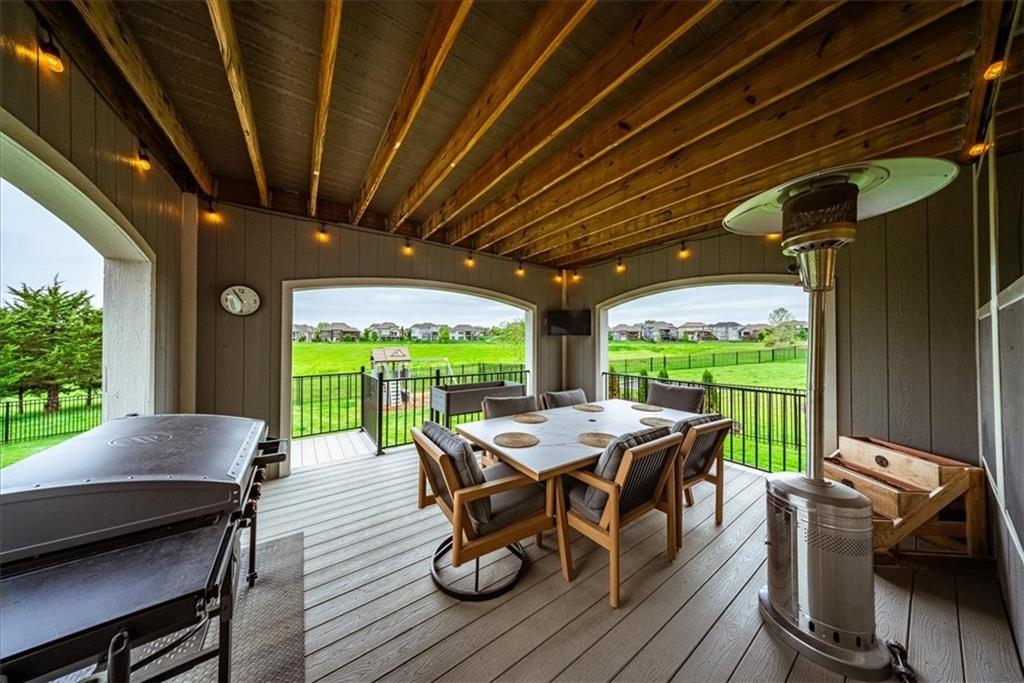 9872 Saddletop Street