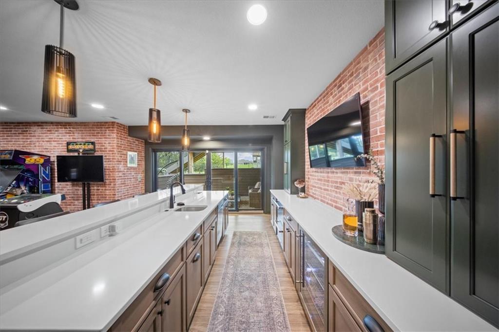 9872 Saddletop Street