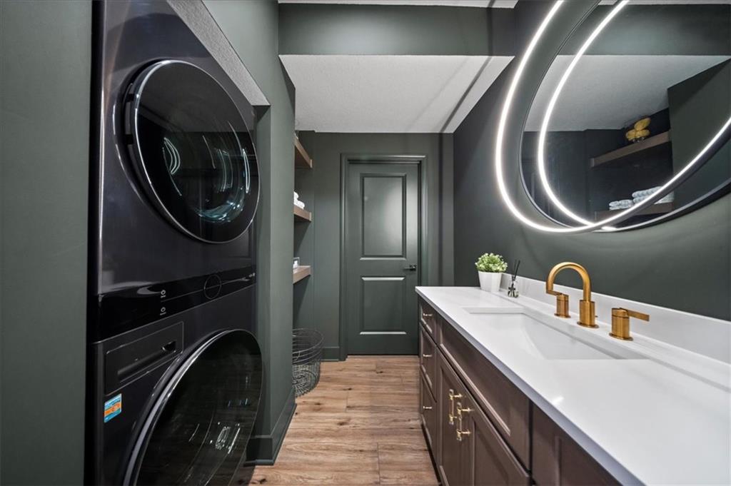 9872 Saddletop Street