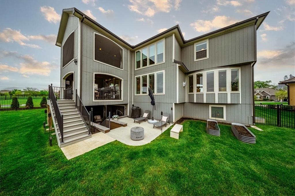 9872 Saddletop Street