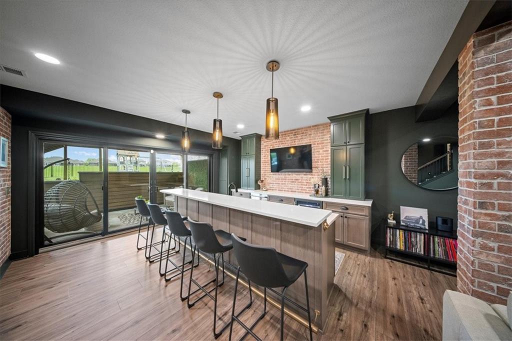 9872 Saddletop Street