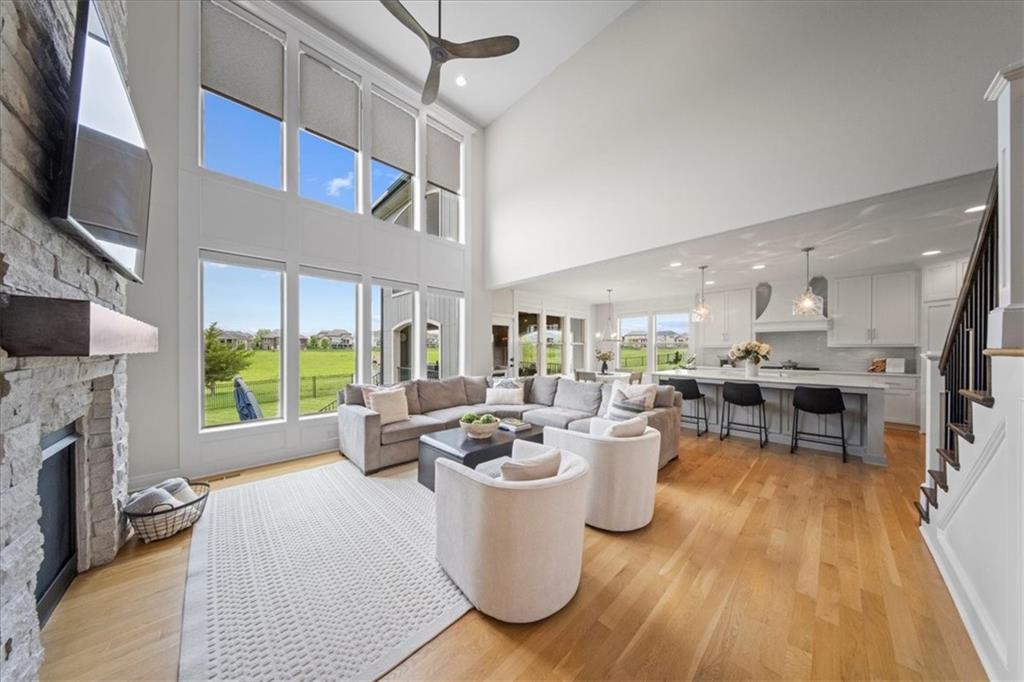 9872 Saddletop Street