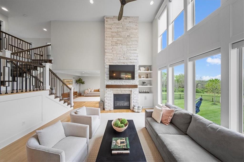 9872 Saddletop Street