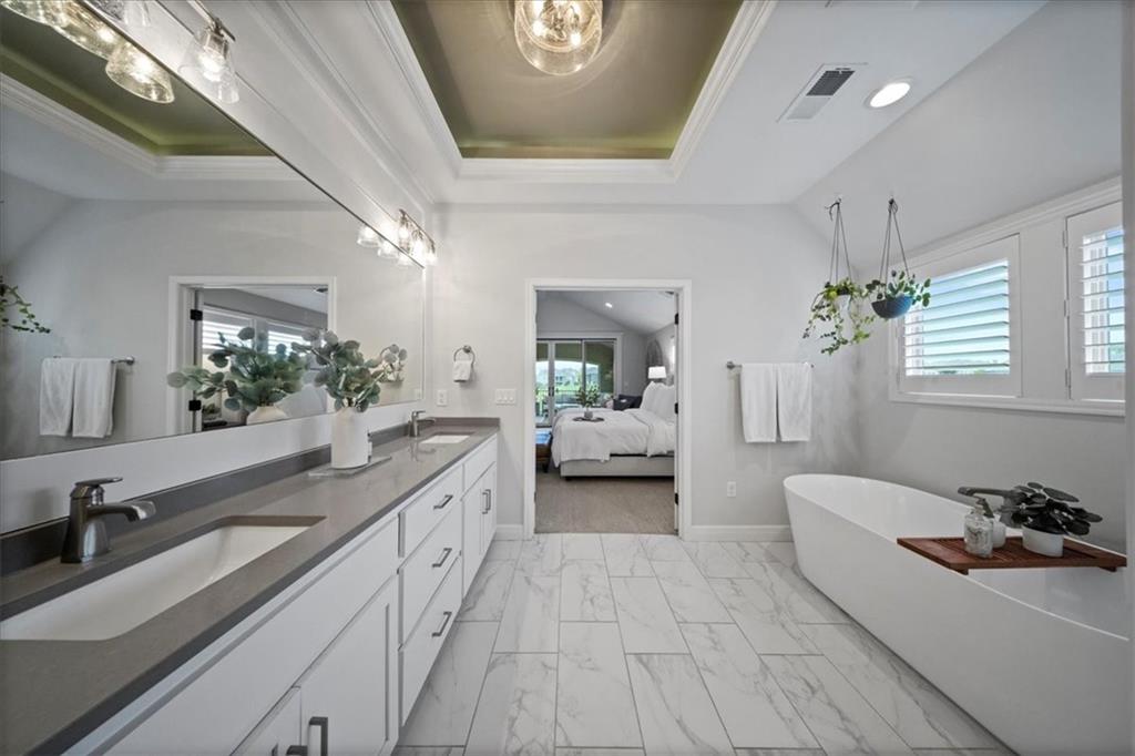 9872 Saddletop Street