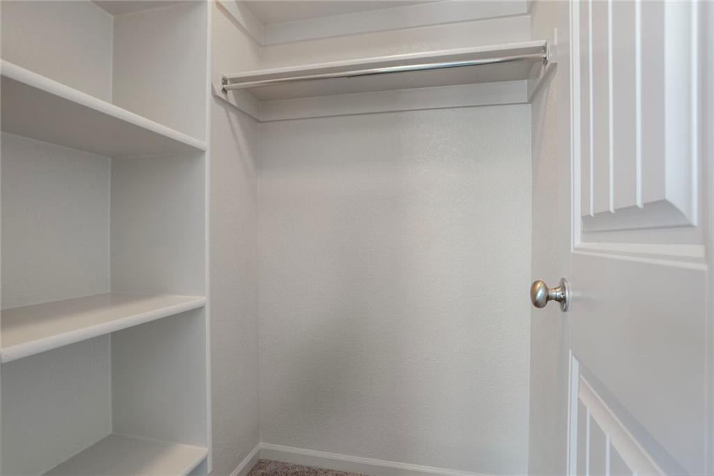 100 SW Wind Garden Circle