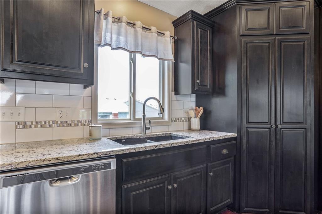 100 SW Wind Garden Circle