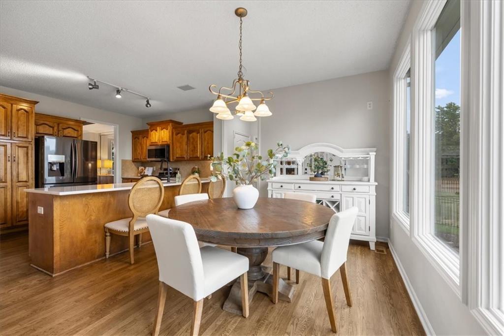 5833 Longview Street