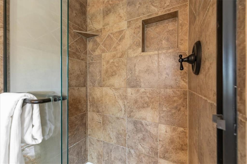 5833 Longview Street