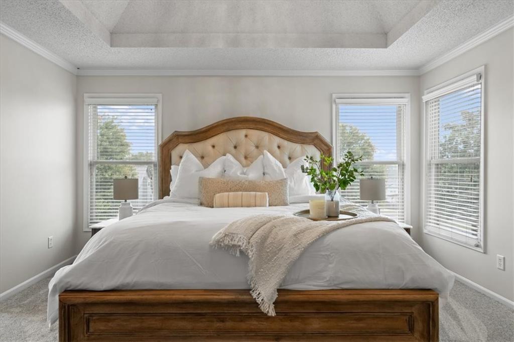 5833 Longview Street