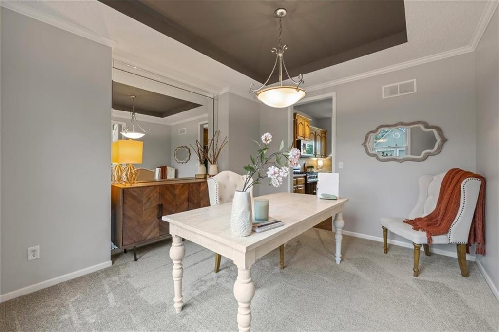 5833 Longview Street