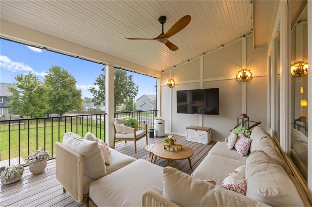 5833 Longview Street