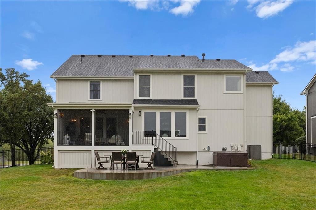 5833 Longview Street