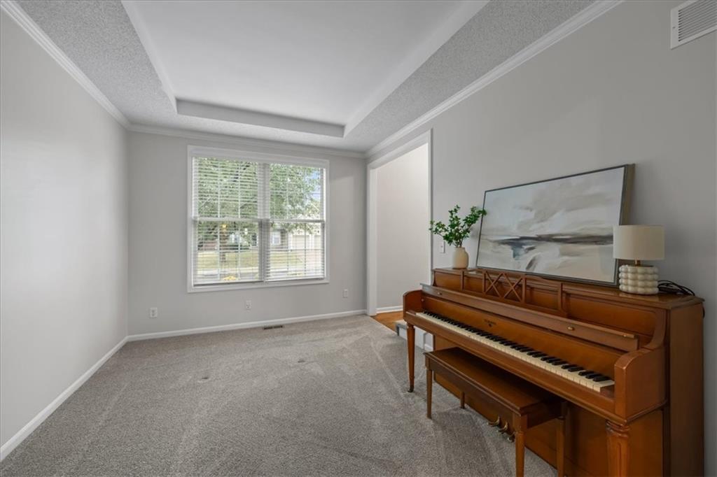 5833 Longview Street