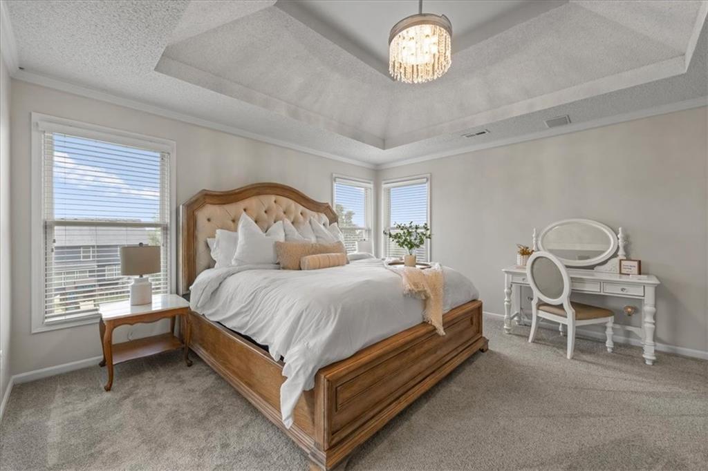 5833 Longview Street