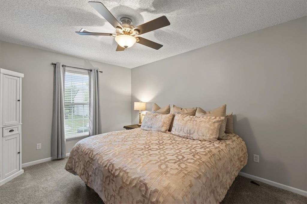 5833 Longview Street