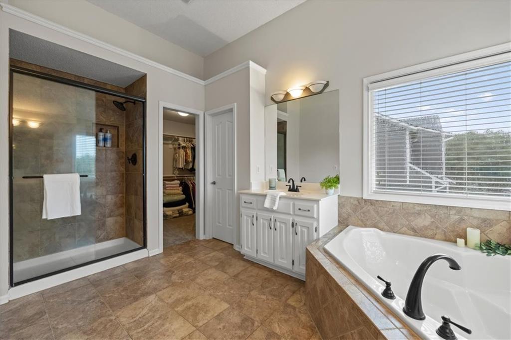 5833 Longview Street