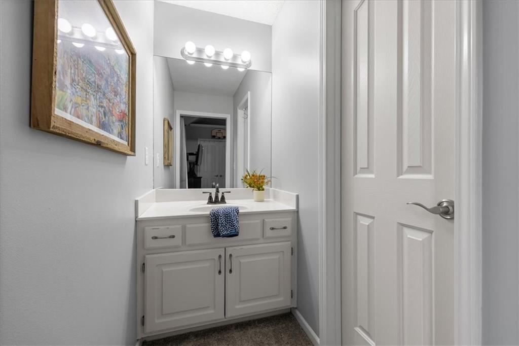 5833 Longview Street