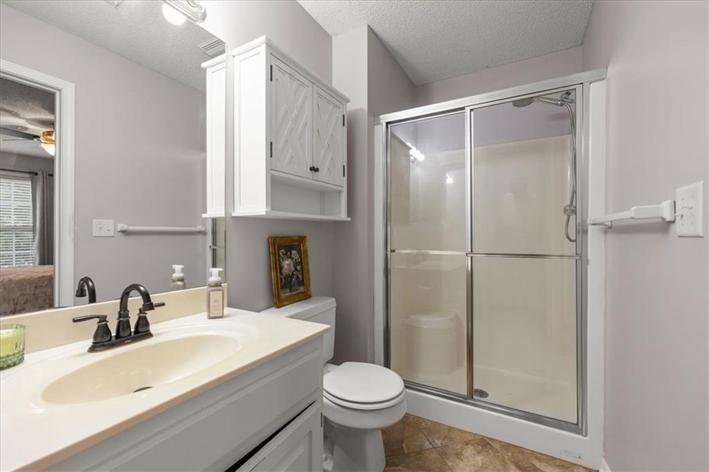 5833 Longview Street