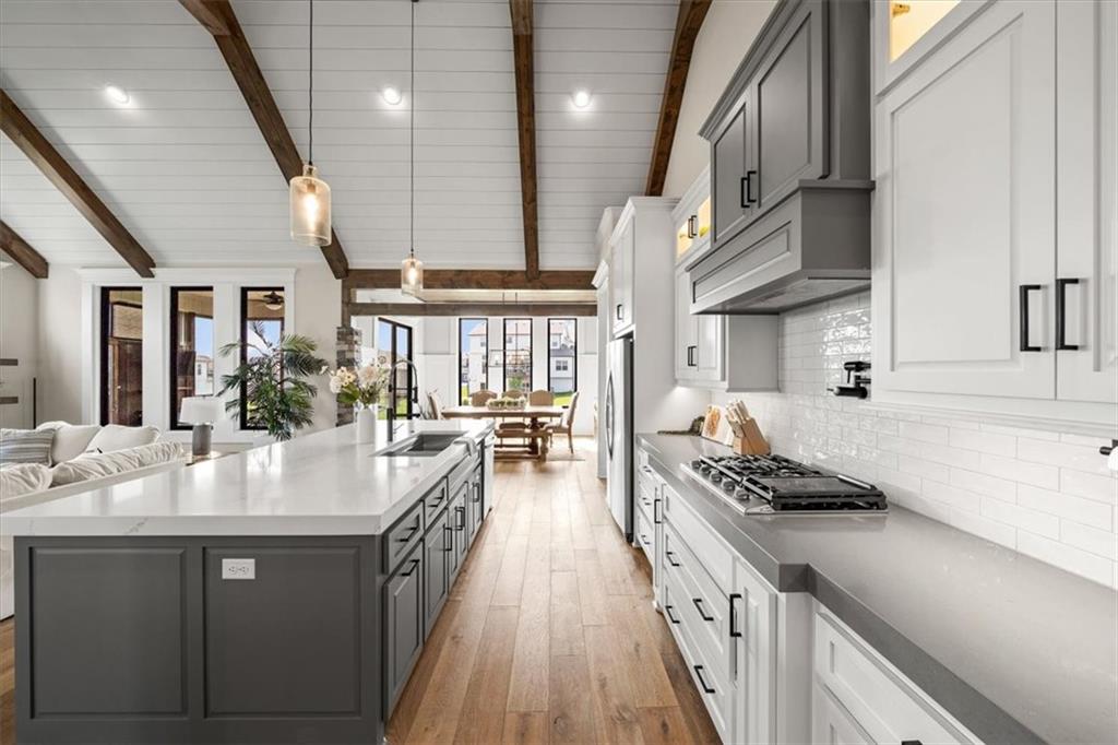 3053 NW Thoreau Lane