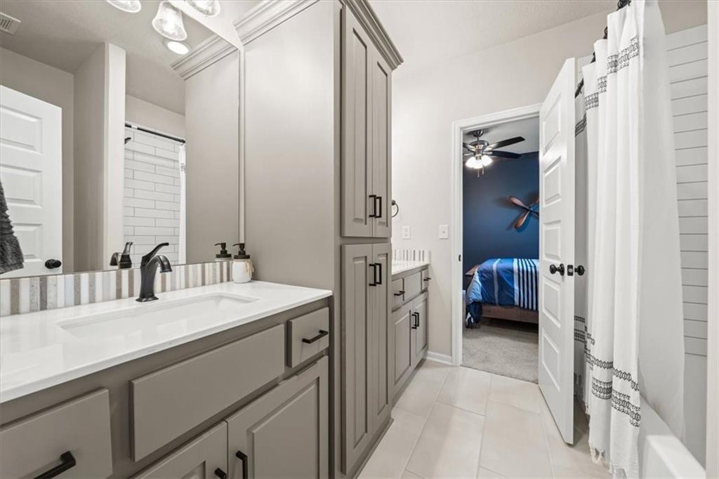 3053 NW Thoreau Lane