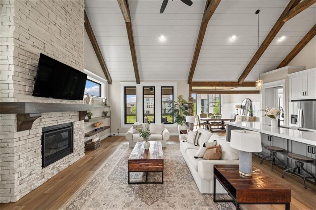 3053 NW Thoreau Lane