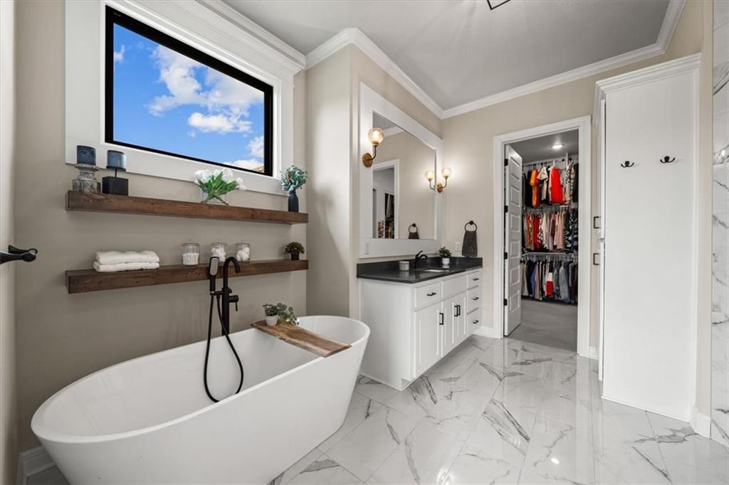 3053 NW Thoreau Lane