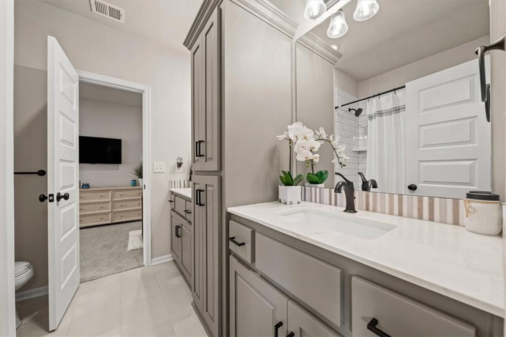 3053 NW Thoreau Lane