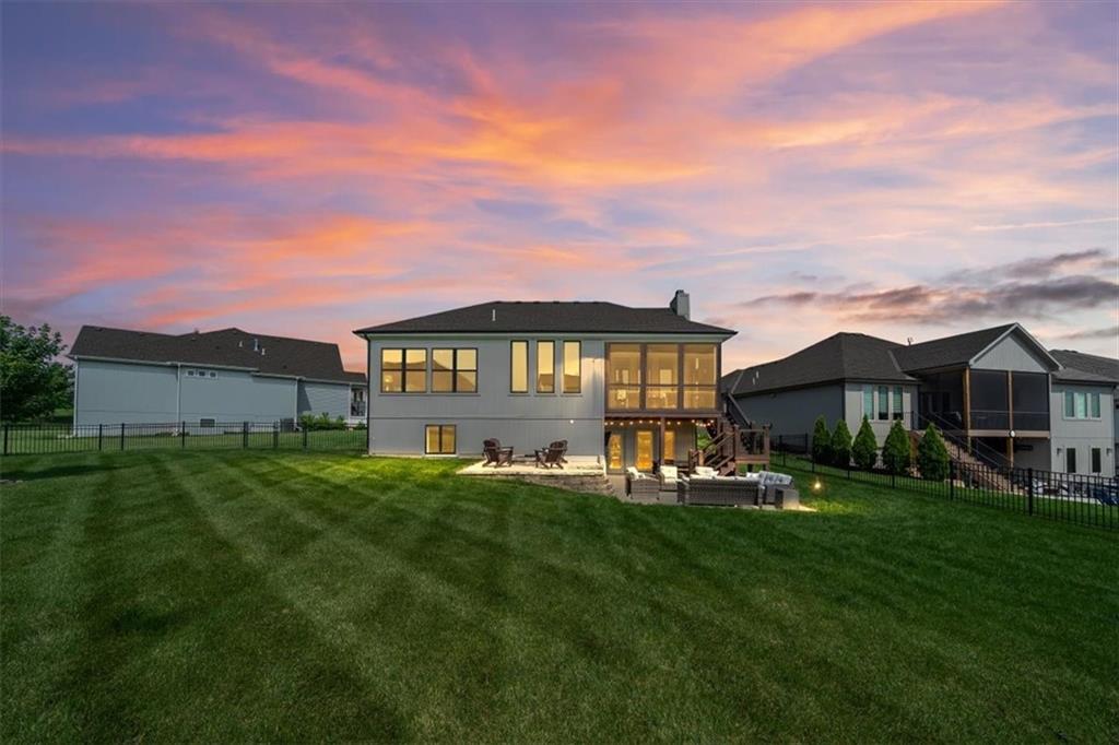 3053 NW Thoreau Lane