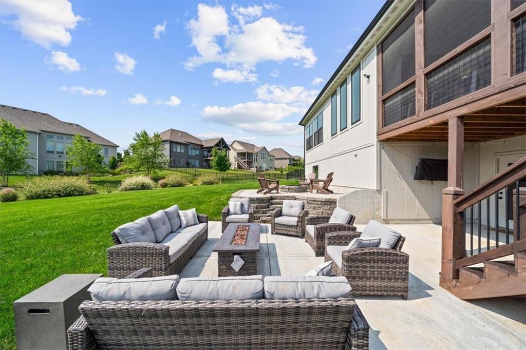 3053 NW Thoreau Lane