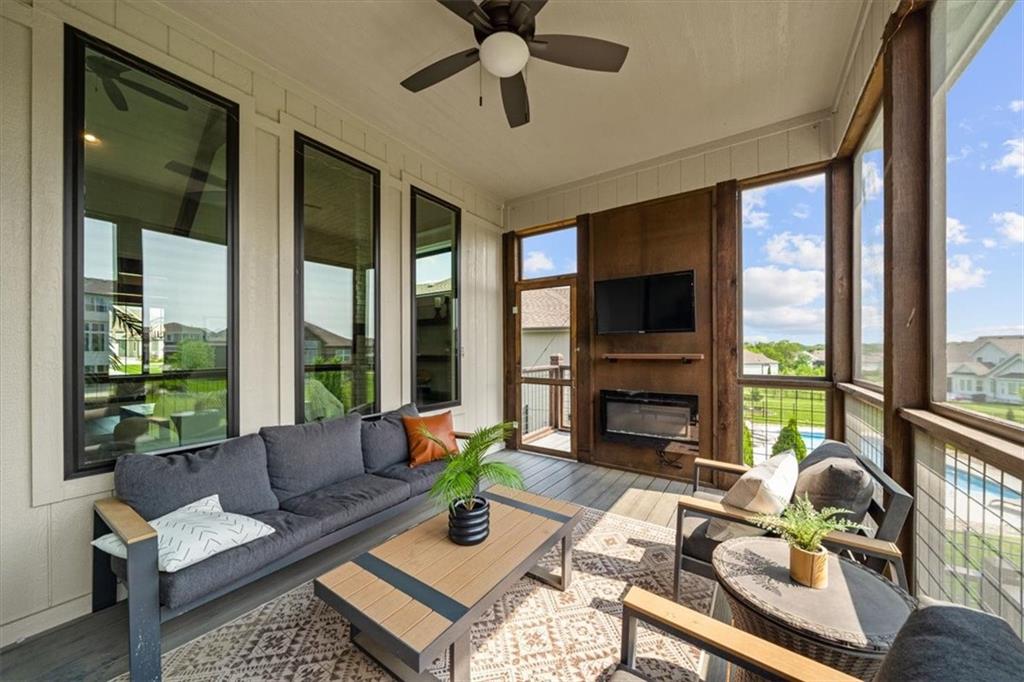 3053 NW Thoreau Lane