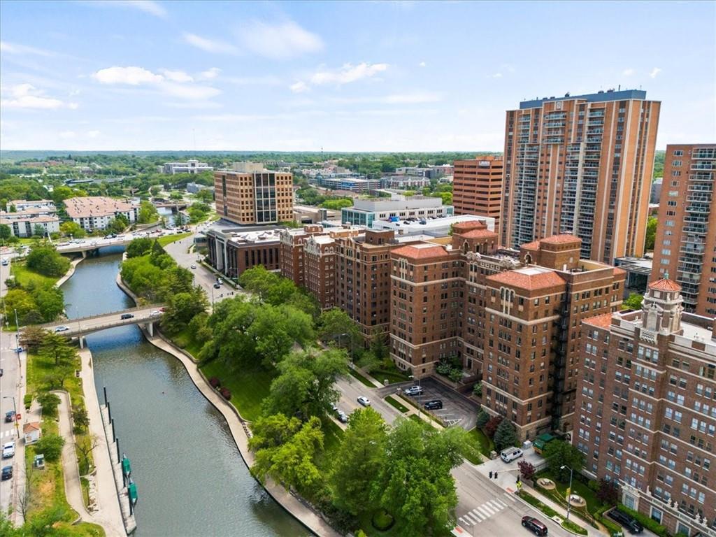 121 W 48th Street Unit: 1504