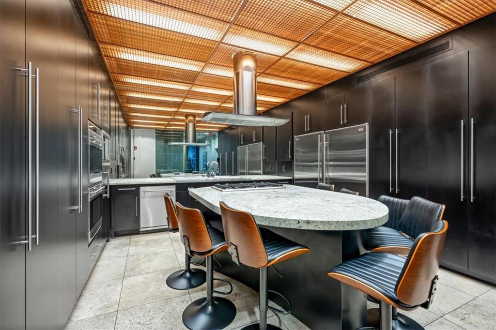 121 W 48th Street Unit: 1504